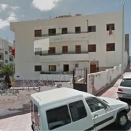 Layka Modern In Cristianos *
